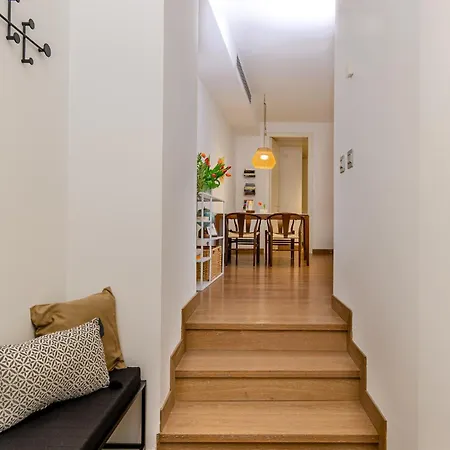 Domus Urbana 152 Apartment